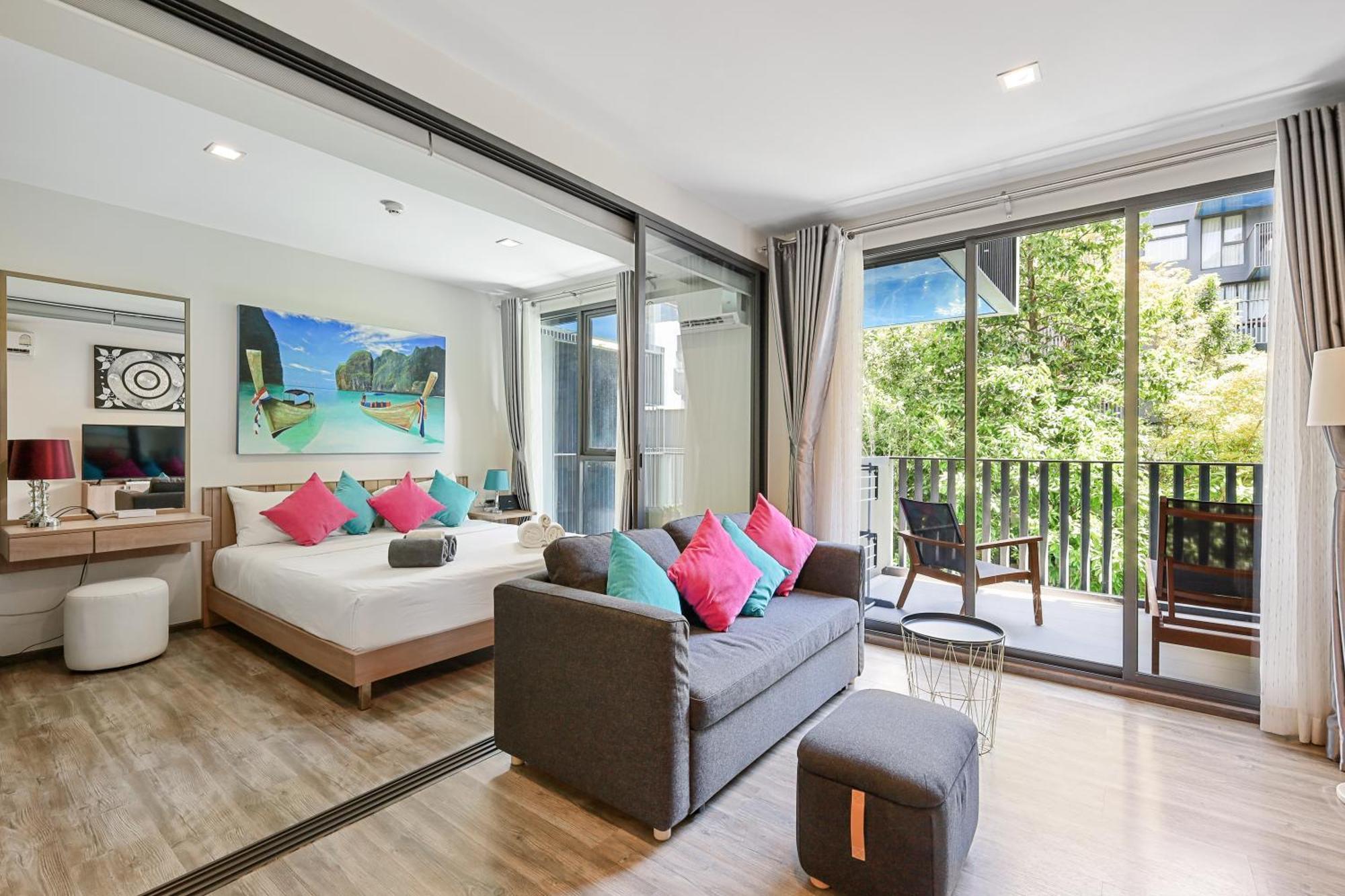 The Deck Condominium Patong Beach Экстерьер фото